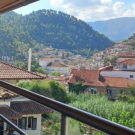 Guest House Bumbli Μπεράτ Εξωτερικό φωτογραφία