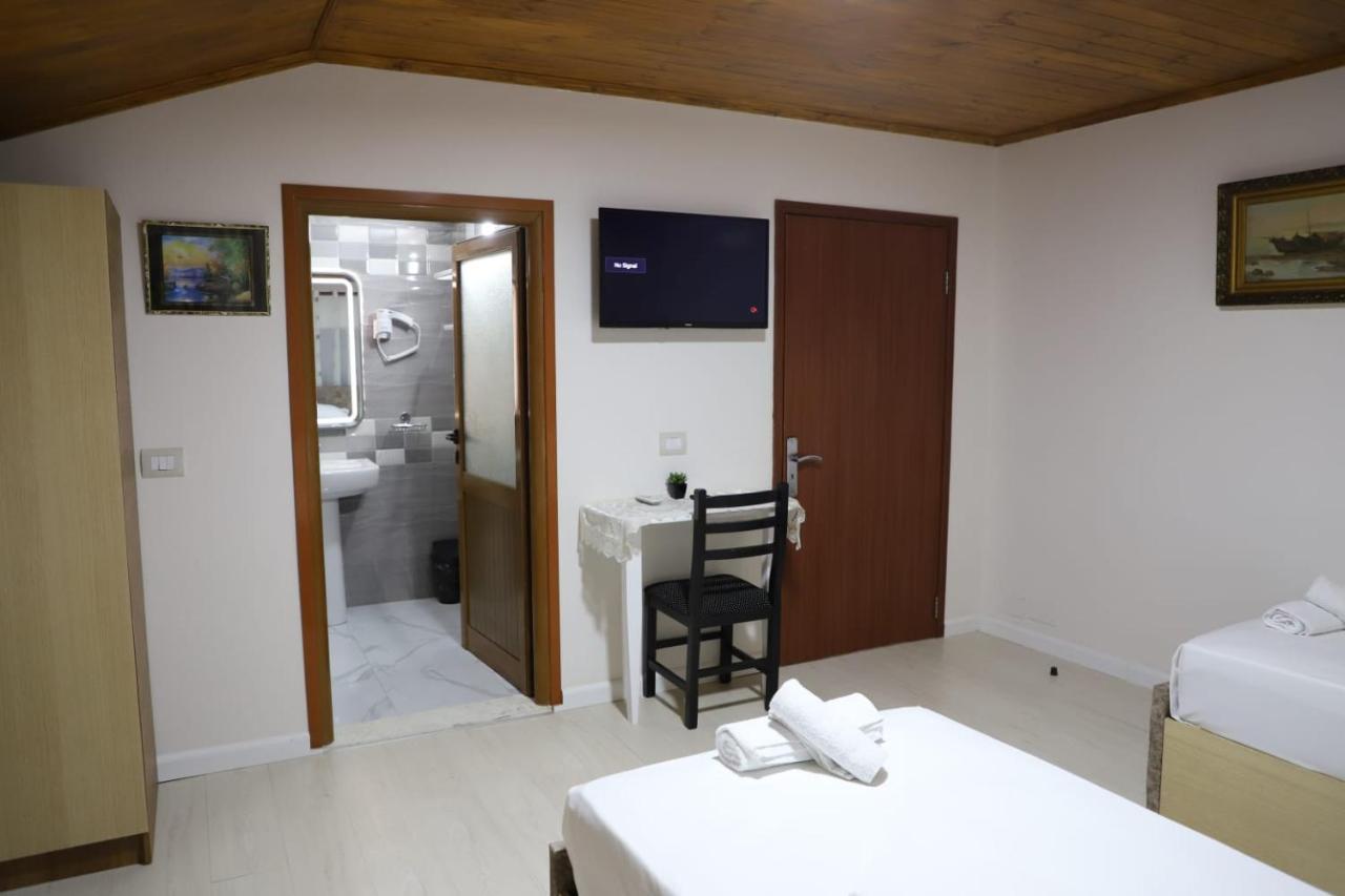 Guest House Bumbli Μπεράτ Εξωτερικό φωτογραφία