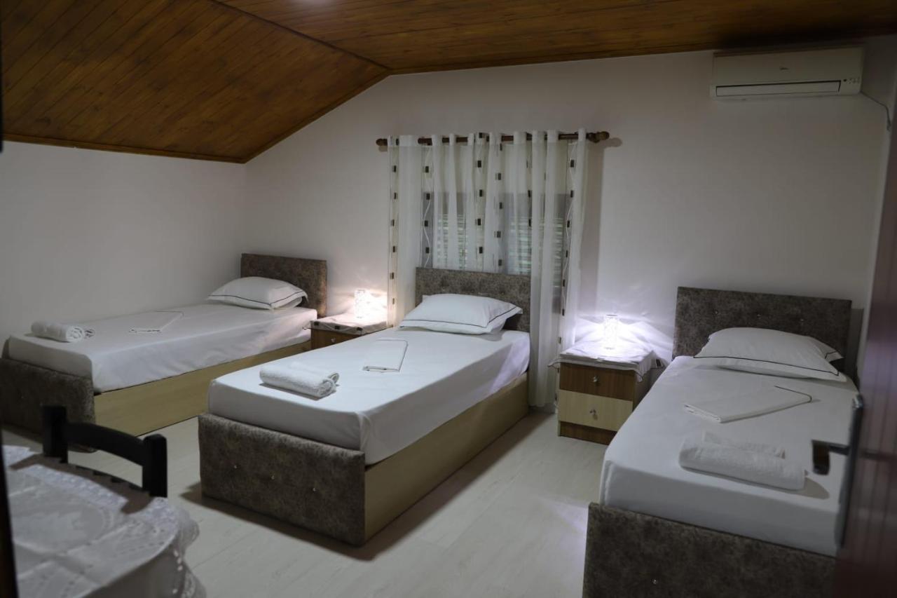 Guest House Bumbli Μπεράτ Εξωτερικό φωτογραφία