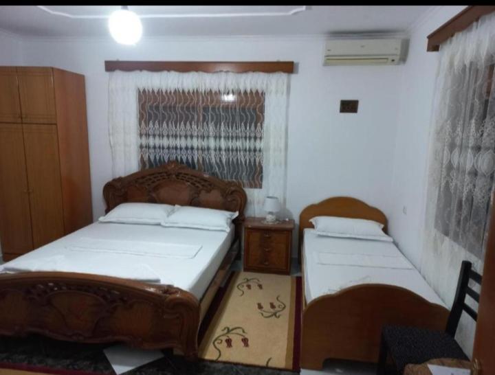 Guest House Bumbli Μπεράτ Εξωτερικό φωτογραφία