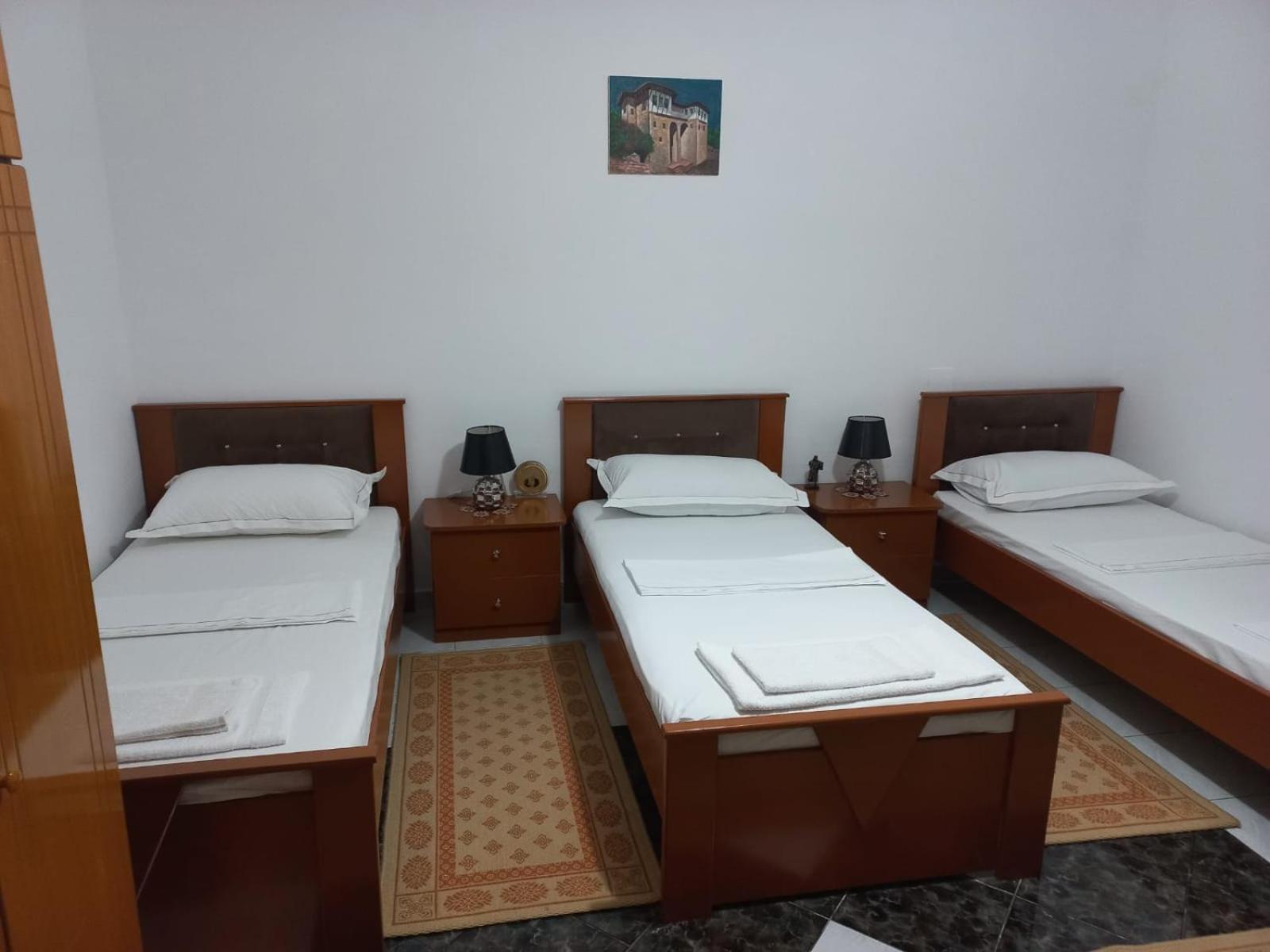 Guest House Bumbli Μπεράτ Δωμάτιο φωτογραφία